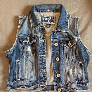 Distressed Cutoff Jean Jacket